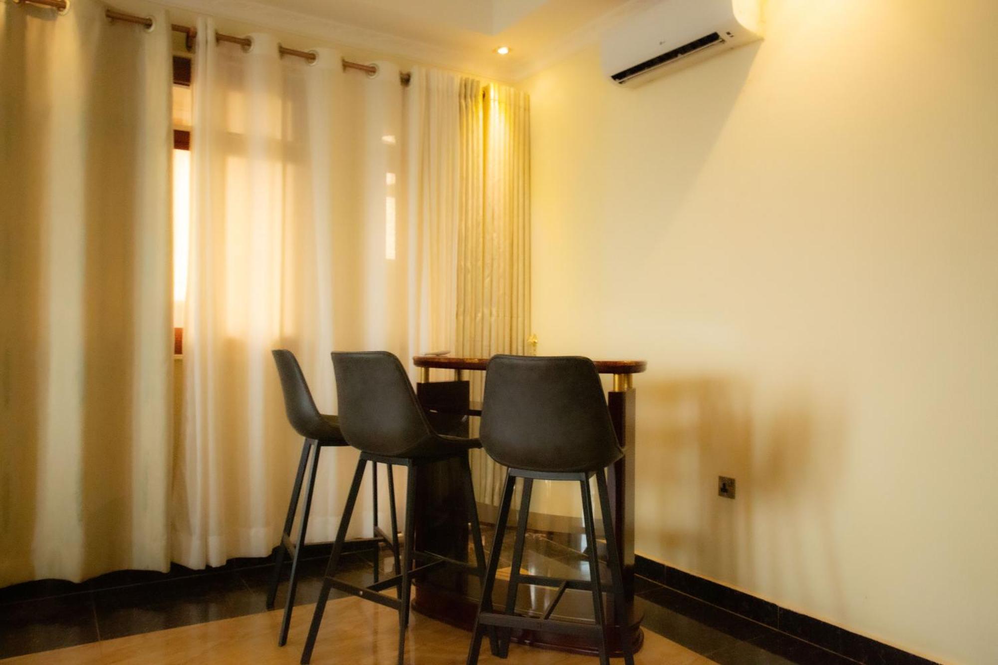 The Vibrant Lodge Gacuriro Kigali Exterior photo