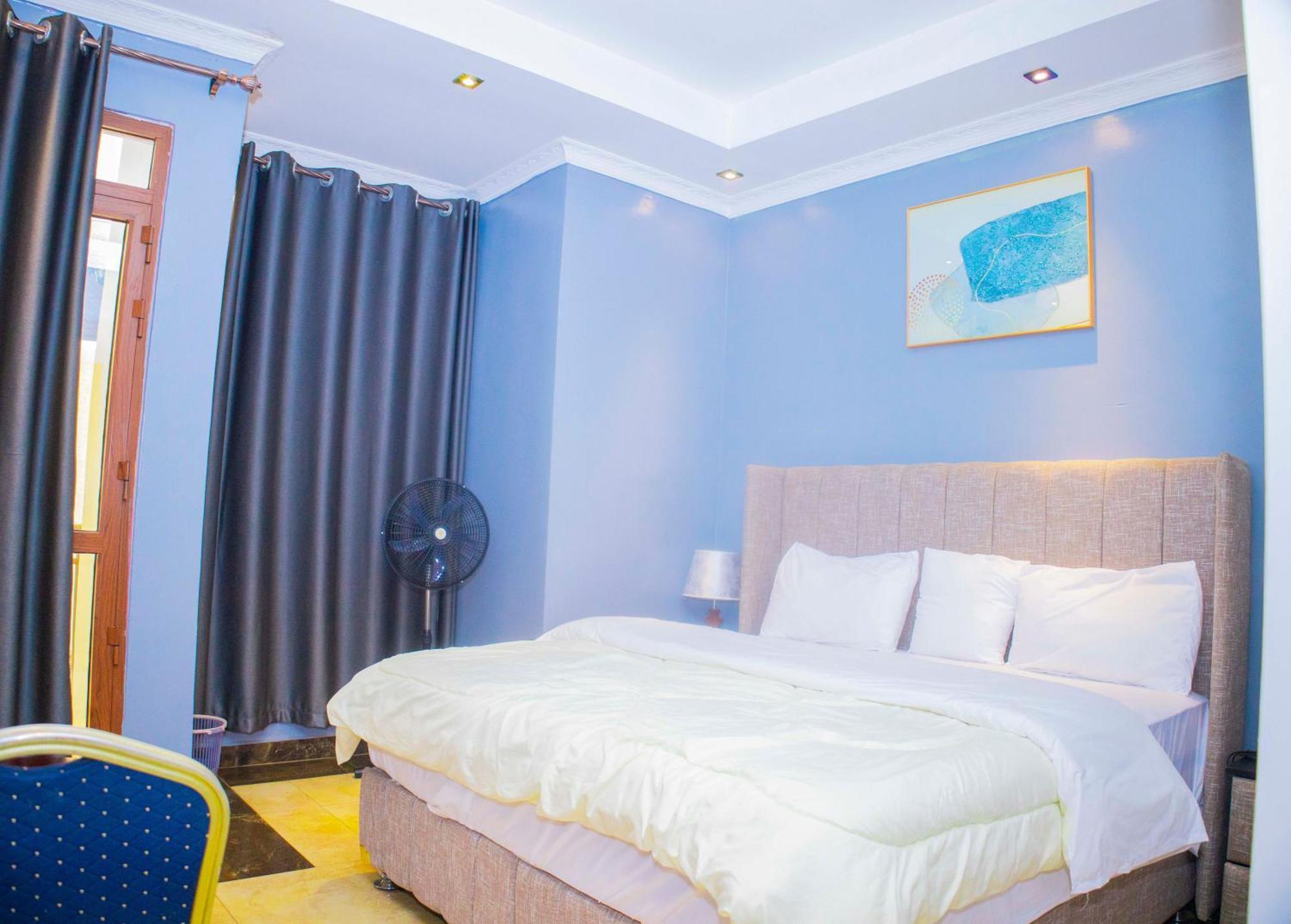 The Vibrant Lodge Gacuriro Kigali Exterior photo
